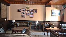 Tashiling Residency Hotel & Spa, Gangtok- Waiting Area