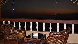 Tashiling Residency Hotel & Spa, Gangtok- Coffe Shop At Night